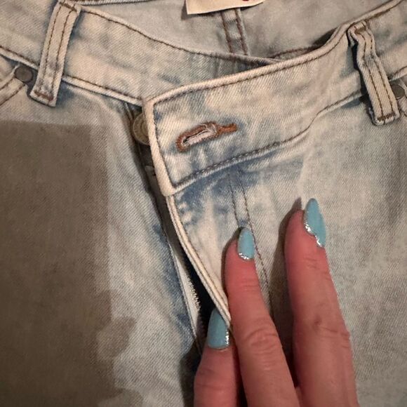 So wide leg light wash flare jeans - Picture 2 of 5
